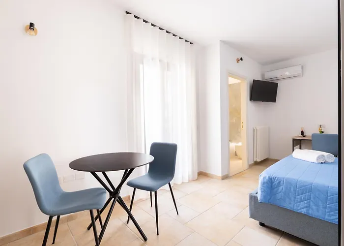Mava Rooms